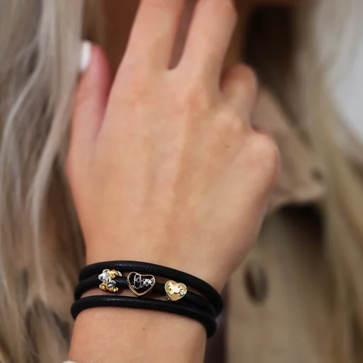Køb Hearts & Love | Fri Fragt | Tidløst Dansk Design