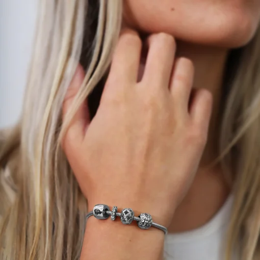 Køb Unforgettable | Fri Fragt | Tidløst Dansk Design