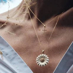 25 mm Marguerite Pendant, goldpl silver